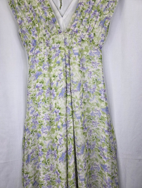 ASTR The Label V-Neck Pleated Floral Midi Wedding Dress Green lavender Size M - Picture 8 of 11